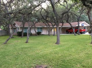 143 William Classen Dr, Hollywood Park, TX 78232