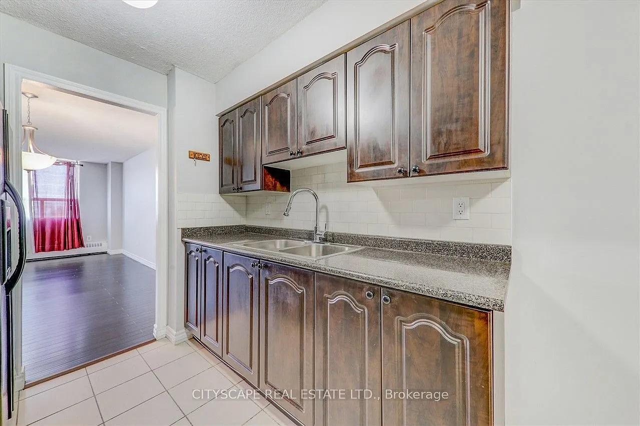 2 bed, $2,525 — Photo 4