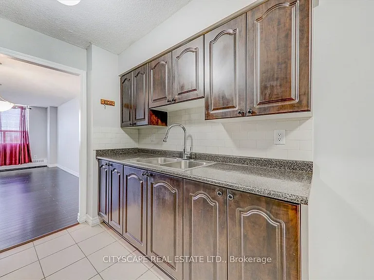 25 Sunrise Ave #914 — Photo 4