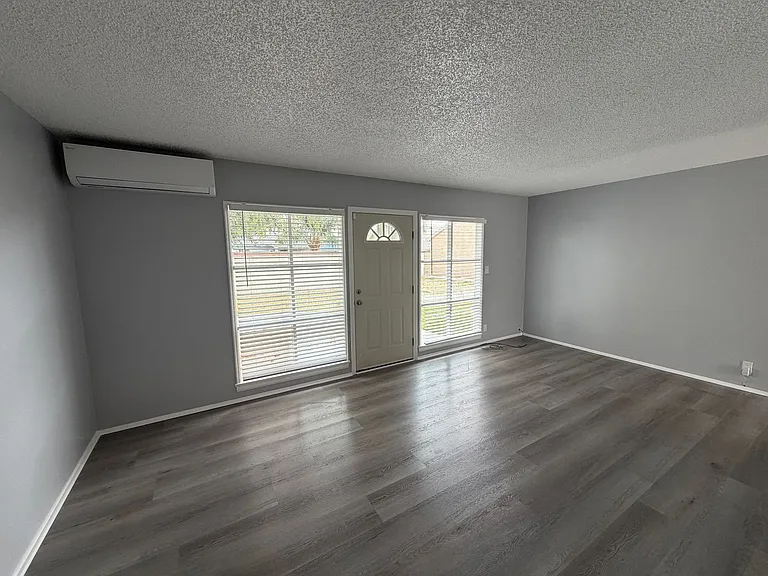 2221 Faust Ave — Photo 12