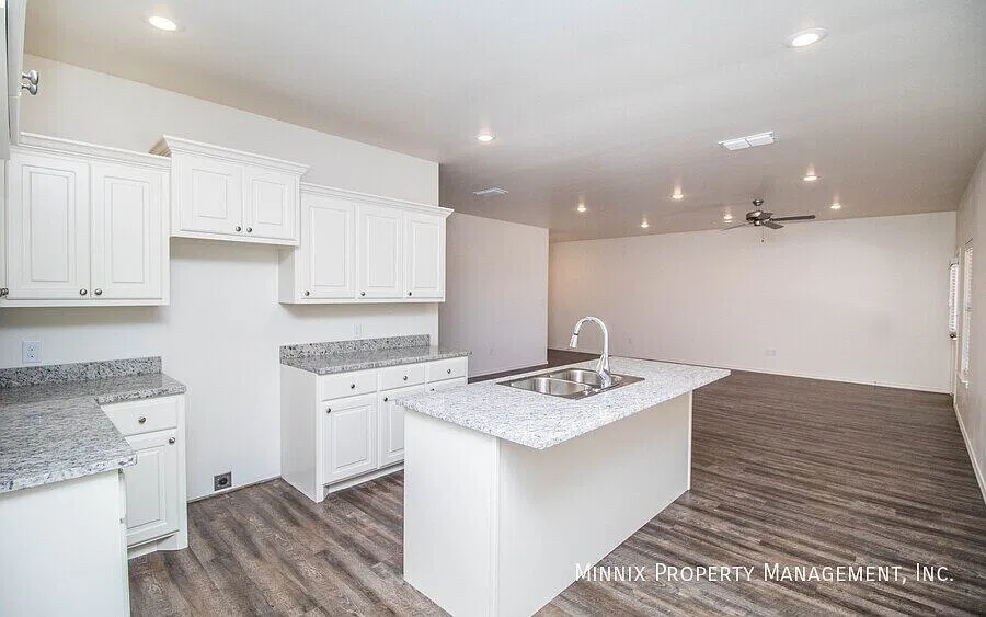 3 bedroom/ 2 bath For Rent in Lubbock | Frenship ISD | 6916 20th St. — Photo 4
