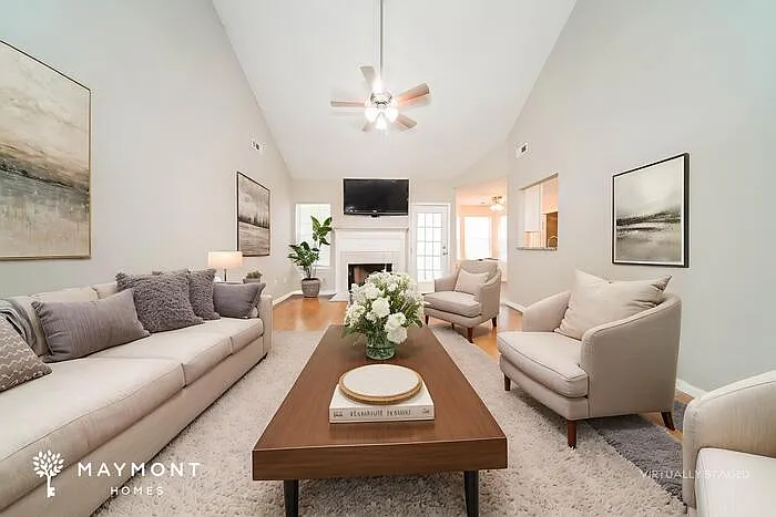 512 Edgewater Way — Photo 4