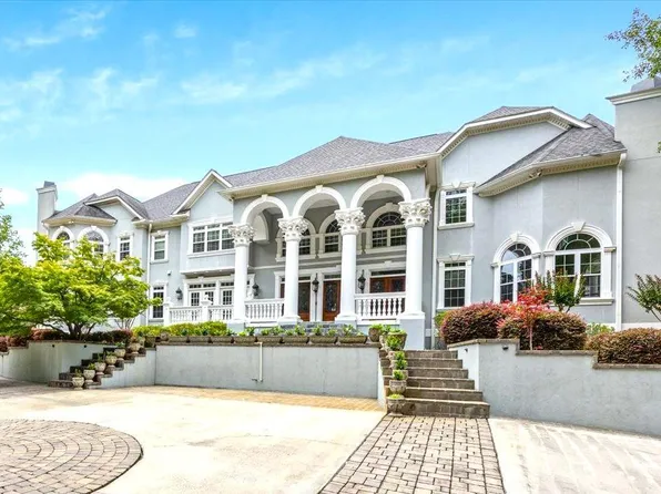 311 N Rivoli Farms Dr, Macon, GA 31210