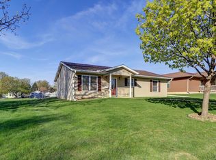 311 18th Pl, Clinton, IA 52732