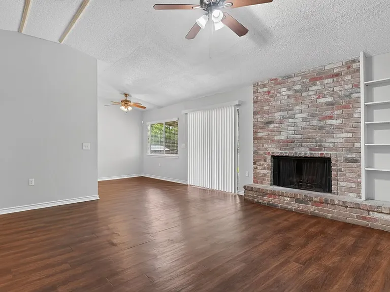 10341 Flatland Trl — Photo 3