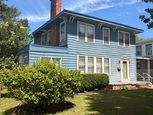 568 S Irwin Ave — Photo 3