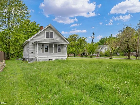 2nd image of 1714 Long Ave