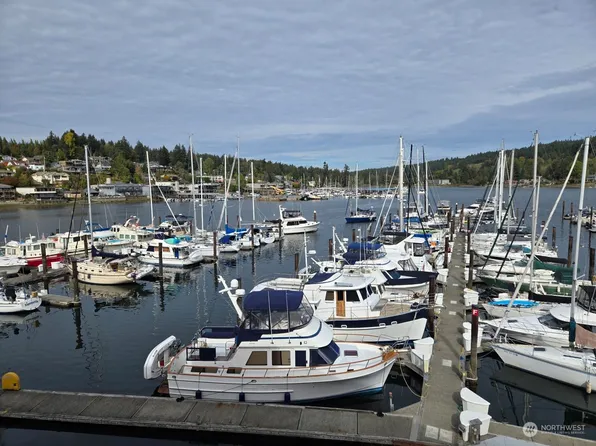 3889 Harborview Drive #e205, Gig Harbor, WA 98332