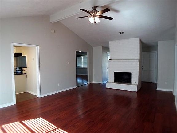 4th image of 9685 Gross St