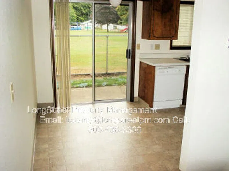 2 bed, 1.0 bath, 800 sqft, $1,395 — Photo 4