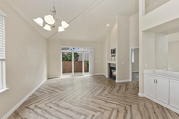 Big dining and living room.