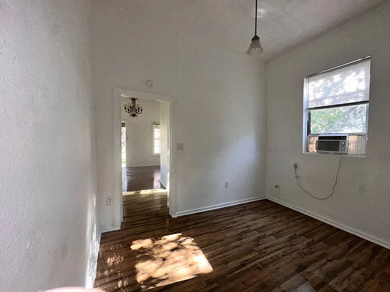 1105 N 12th St #1 — Photo 7