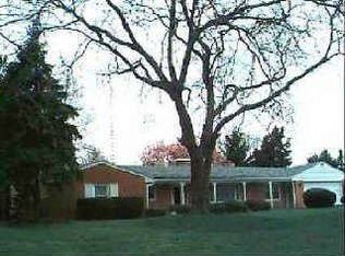 307 Seville Rd, Bloomington, IL 61701