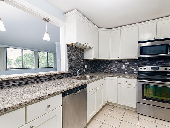3rd image of 77 Adams St Unit 210