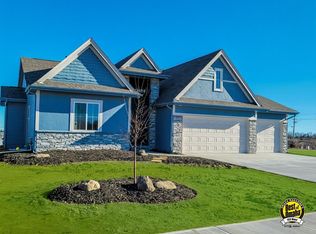 12555 Quail Dr, Bellevue, NE 68123