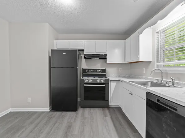 Roberts Lane Apartments, 1150 Roberts Ln APT A, High Pt, NC 27260
