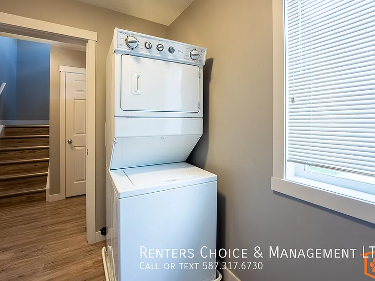 113 Silkstone Rd W #4 — Photo 4