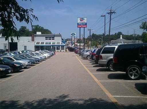 3rd image of 25 Main St