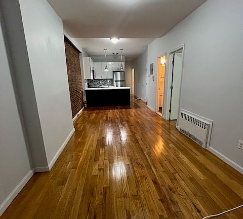 3rd image of 782 Macdonough St APT 3