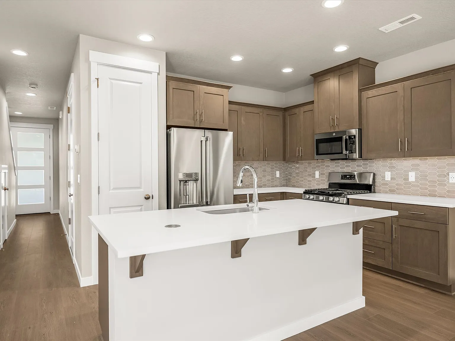 3 bed, 1520 sqft, $2,895 — Photo 3