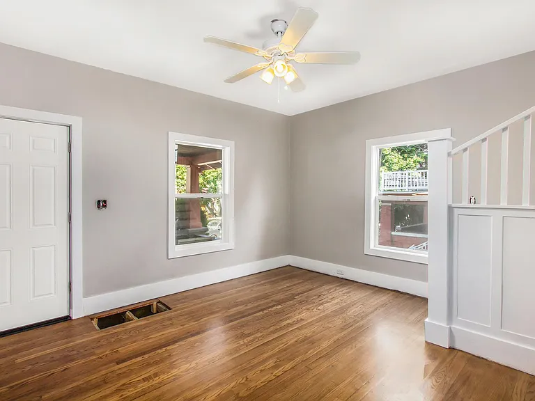848 Union Ave SE — Photo 14