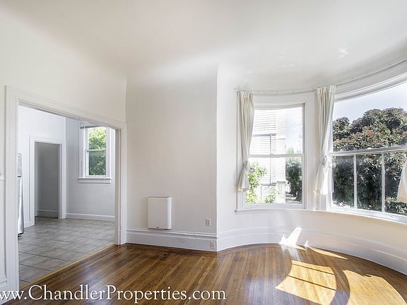 2nd image of 2400-4 Bush St #2