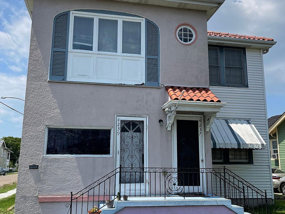 1st image of 4239 S Prieur St