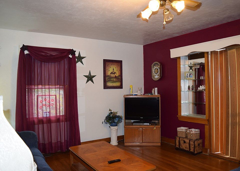 115 Pine St, Beckley, WV 25801 Zillow