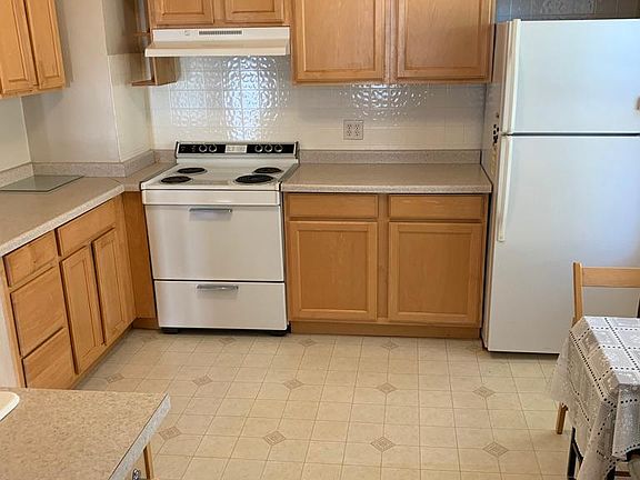 4th image of 1219 22nd Ave NE #2