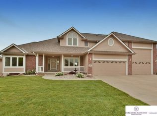 4810 Coffey St, Papillion, NE 68133