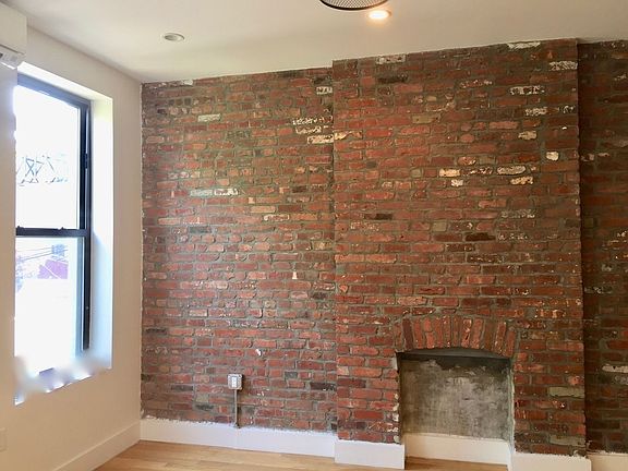 4th image of 800 Dean St #2R