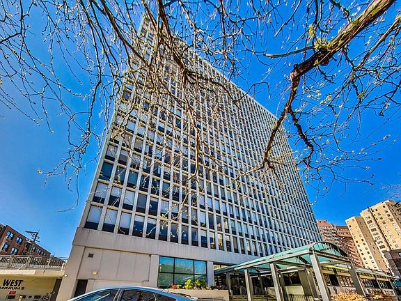 2nd image of 444 W Fullerton Pkwy APT 1908