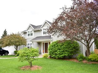 411 Whipple Tree Ln, Waterford, WI 53185