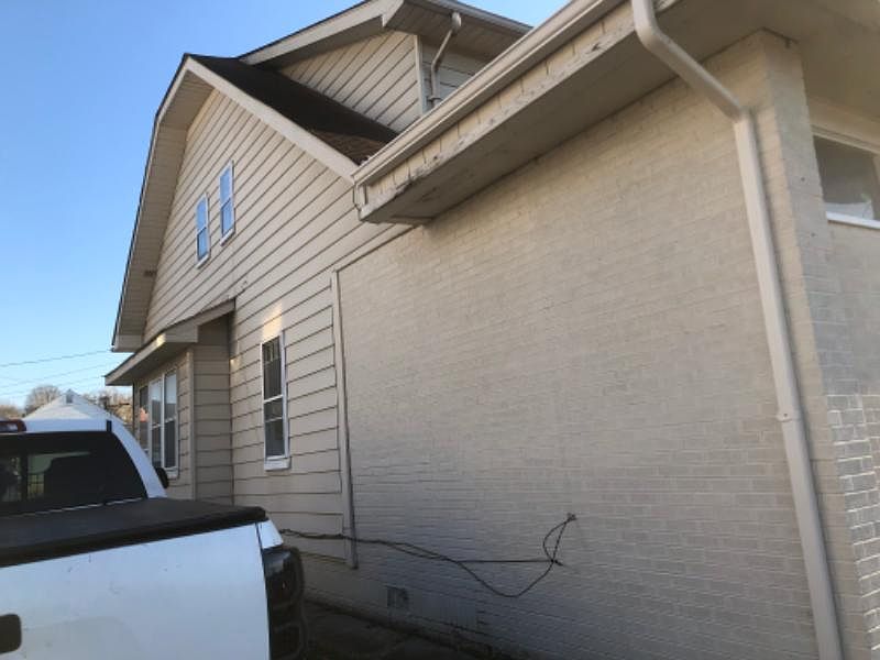 2nd image of 238 3rd Ave