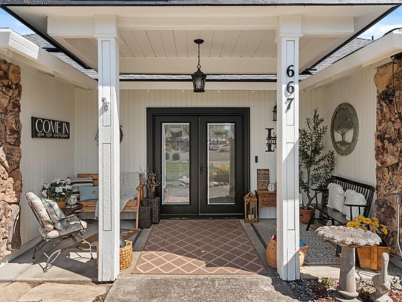 2nd image of 667 Rose Valley Ct