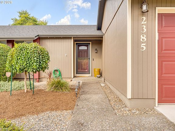 2nd image of 2385 NE Juniper Ave
