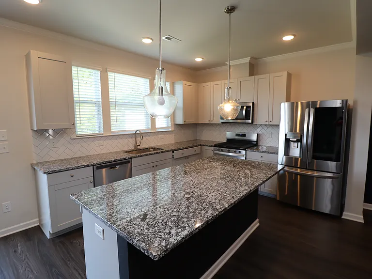 755 Amarra Dr — Photo 8