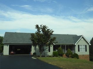 416 Sunset Rd, Hanson, KY 42413