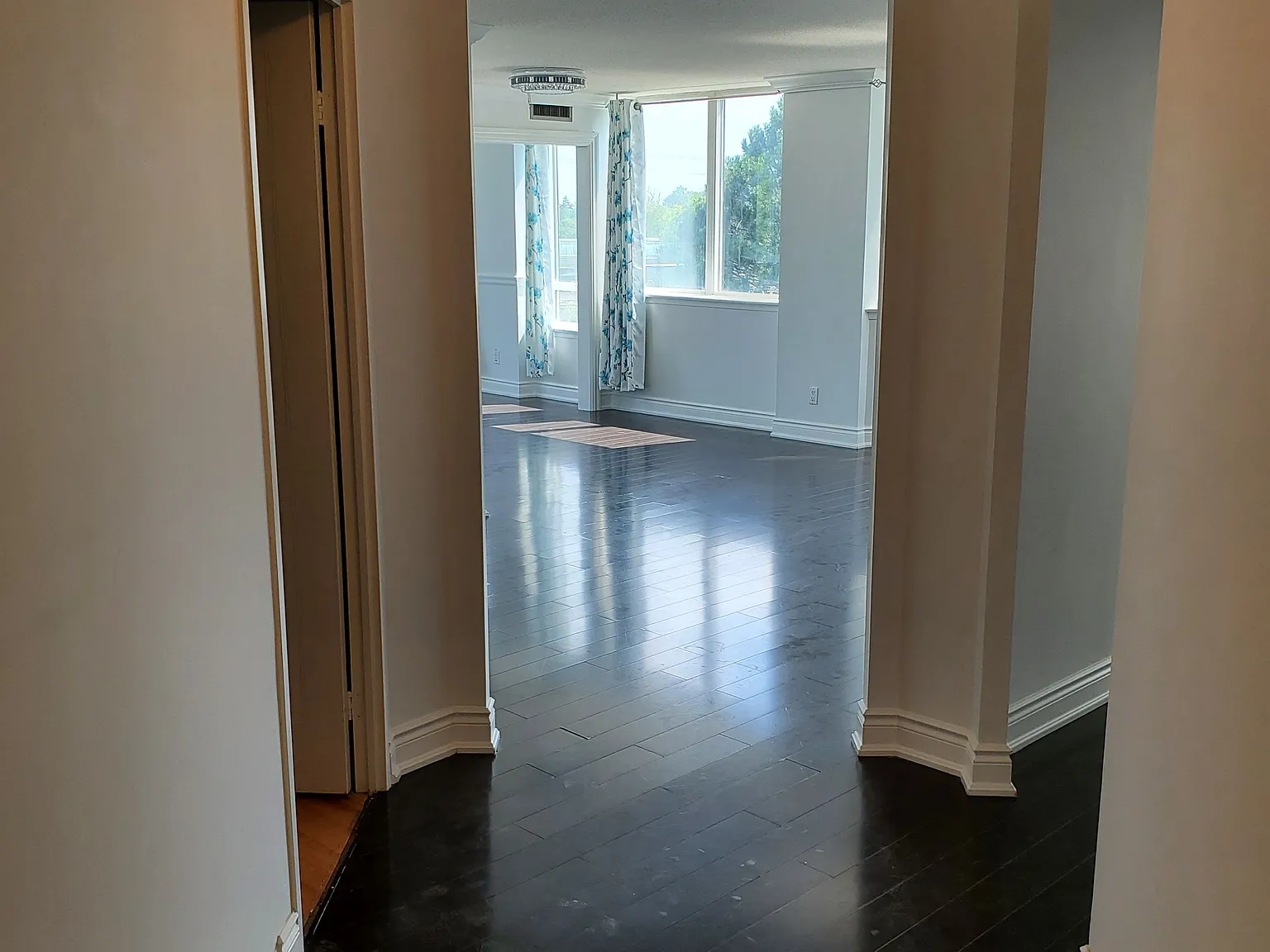 2 bed, $2,850 — Photo 3