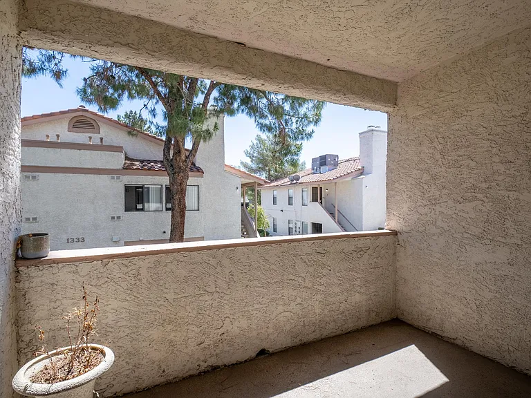 1321 Del Mar St #3 — Photo 13