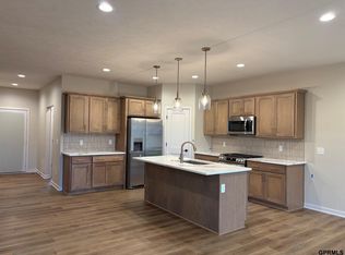 836 Linwood Ln, Lincoln, NE 68505
