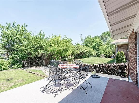 4th image of 7205 Waterford Dr