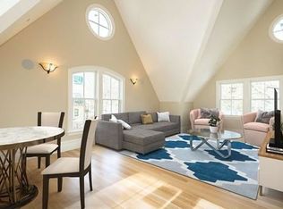 16 Everett St #302, Boston, MA 02128