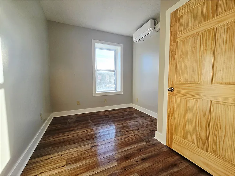 27 E Main St #204 — Photo 10