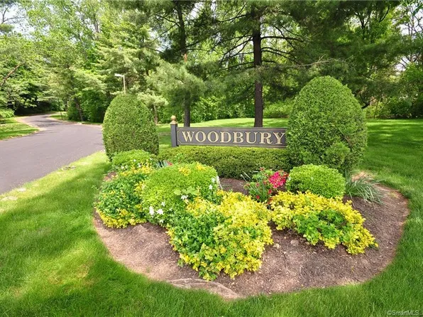 15 Woodbury Lane #15, West Hartford, CT 06117
