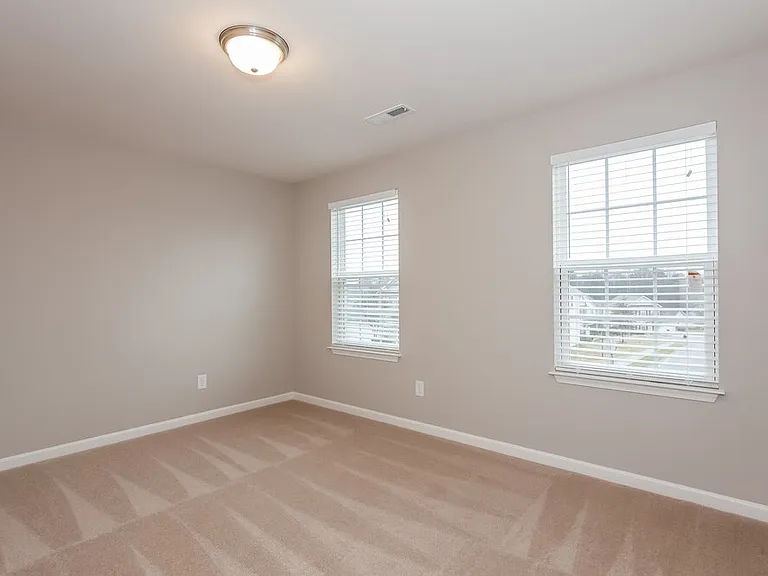 9009 Sharpes Cir — Photo 12