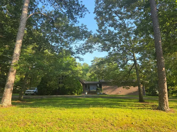 975 2nd Ave W, Centre, AL 35960