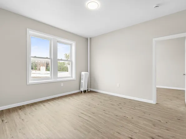 304 50th Street image 6 of 12