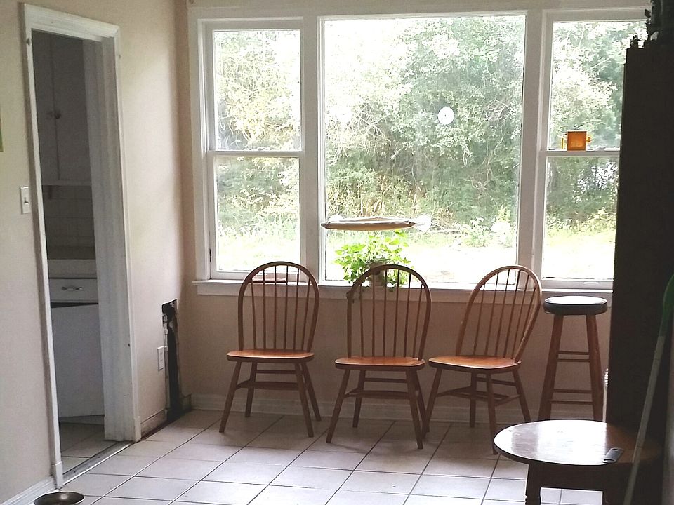 2nd image of 16 Dallyon Ave