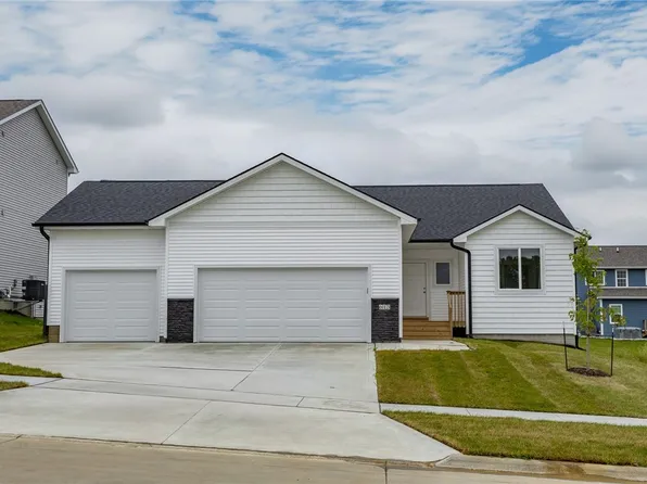 613 Plainside Ave, Norwalk, IA 50211